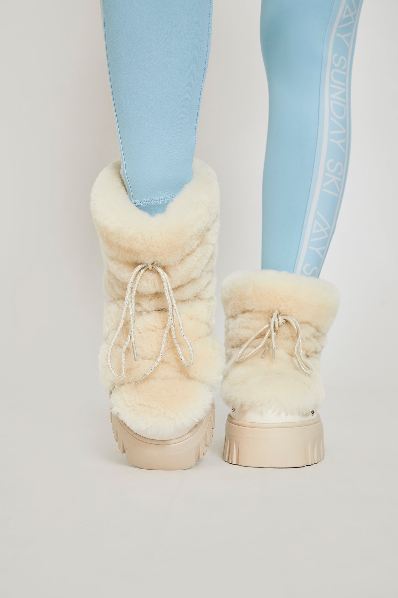 Lug Tread Shearling Snow Boots Short Cream