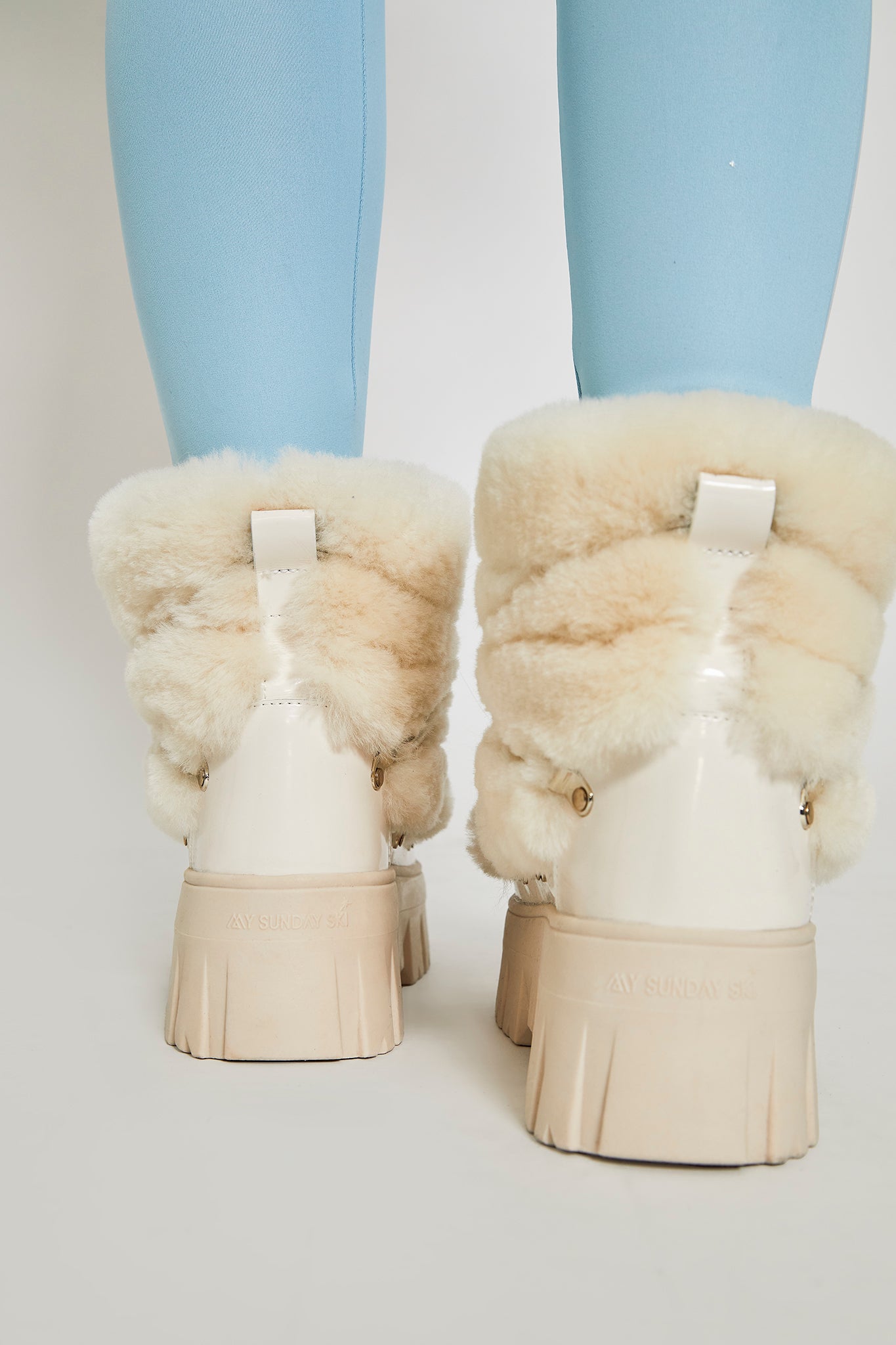 Lug Tread Shearling Snow Boots - Short Cream