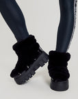 Lug Tread Shearling Snow Boots - Short Black