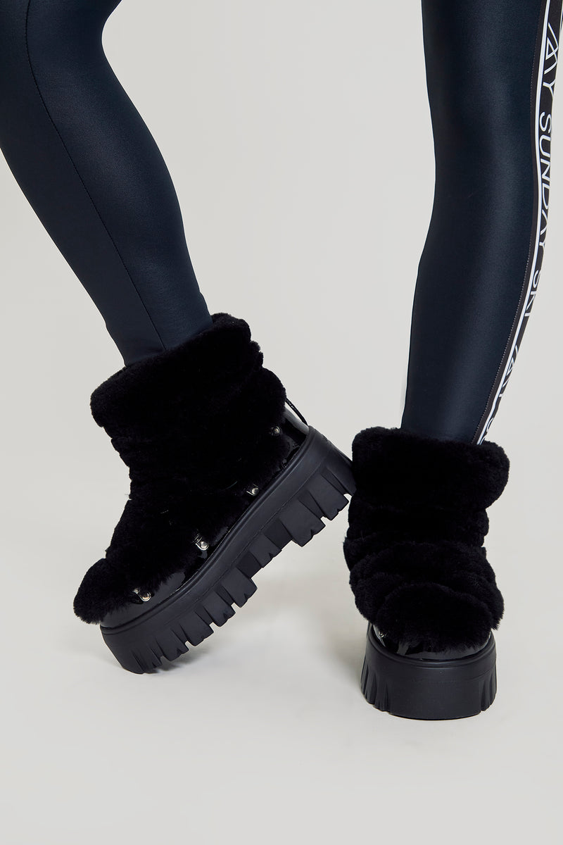 SNOW ANKLE BOOTS IN WOOD BROWN SHEARLING