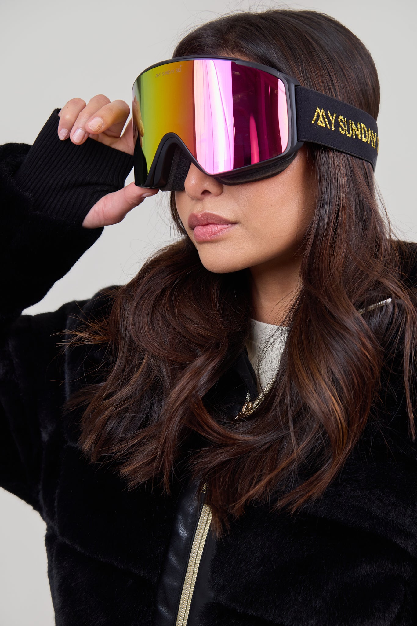 Goggles: Black Strap / Gray Pink Lens