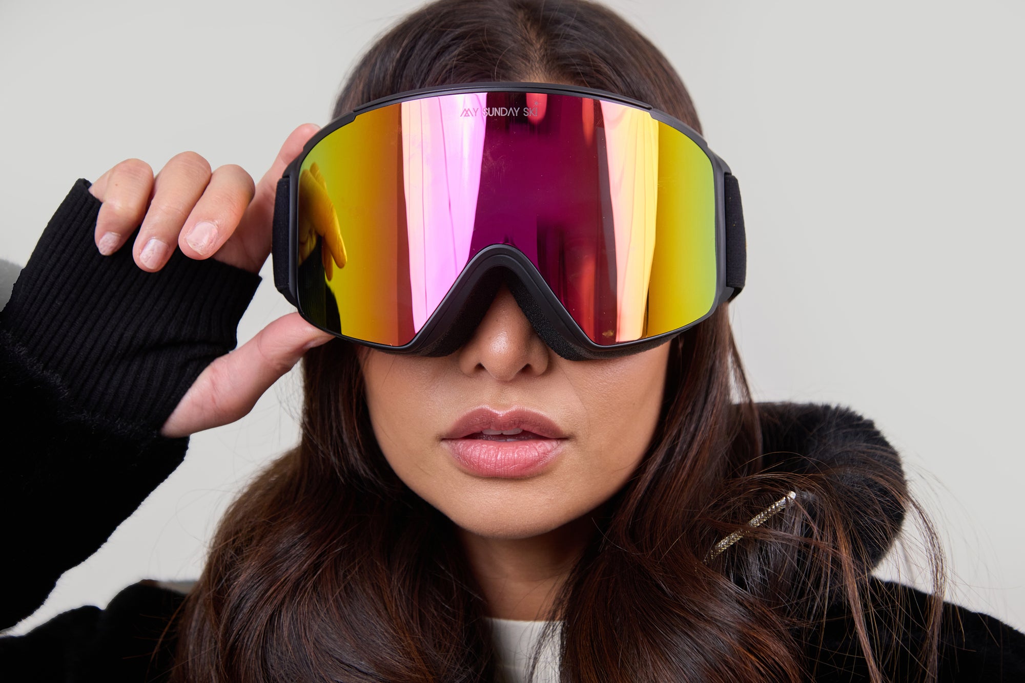 Goggles: Black Strap / Gray Pink Lens