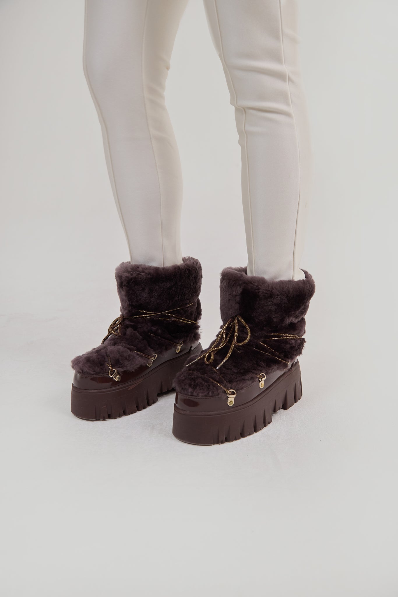 Lug Tread Shearling Snow Boots - Short Chocolate