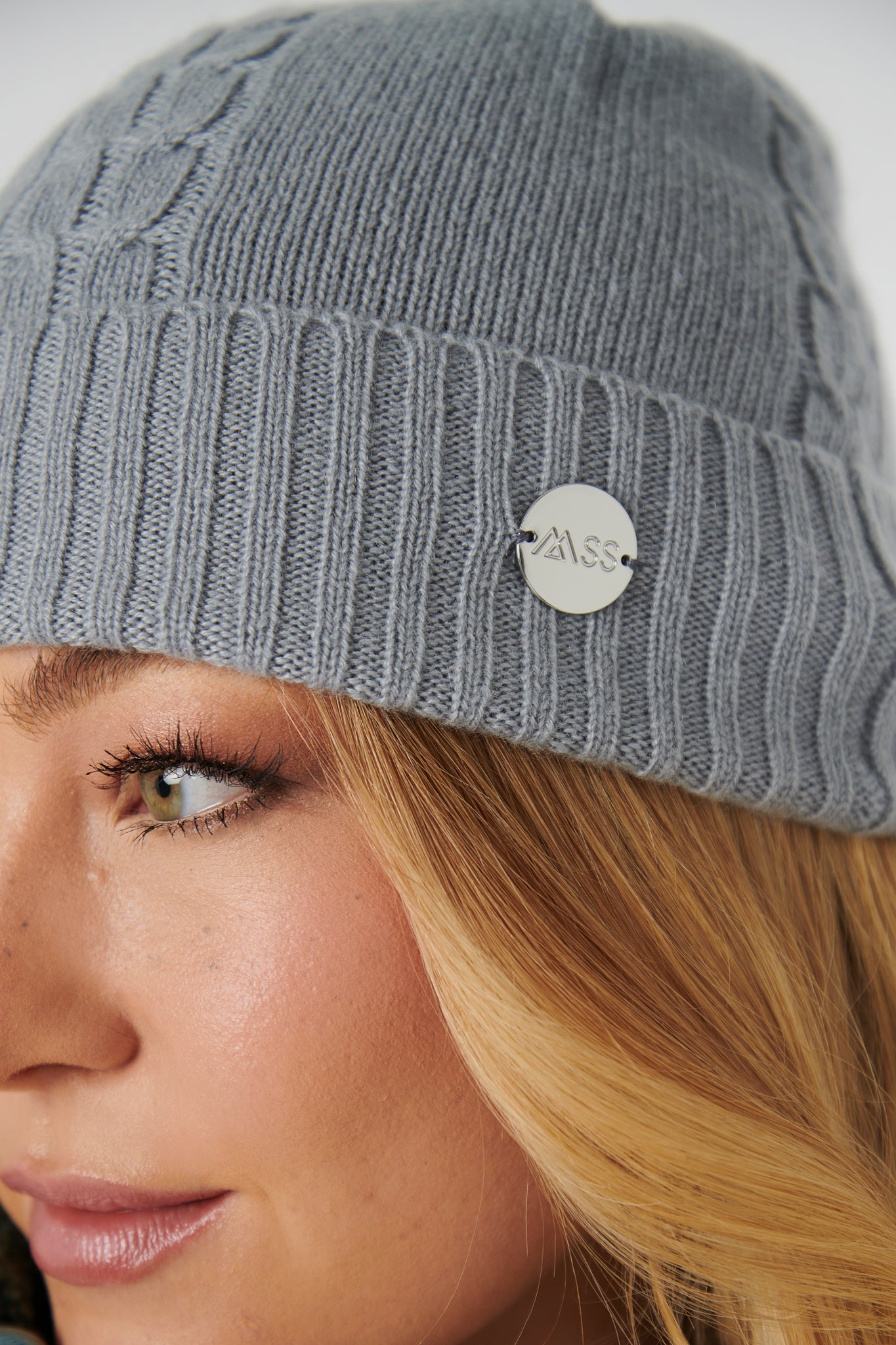 Cashmere Cable Beanie - Grey / Blue
