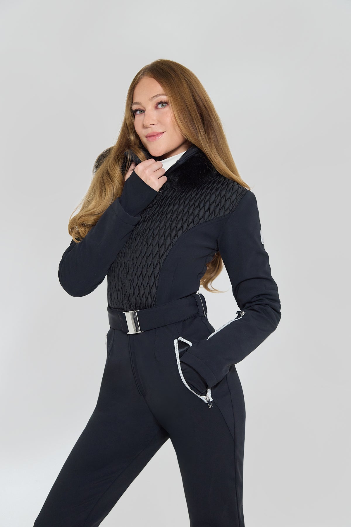 Élégance Cortina Ski Suit - front close-up