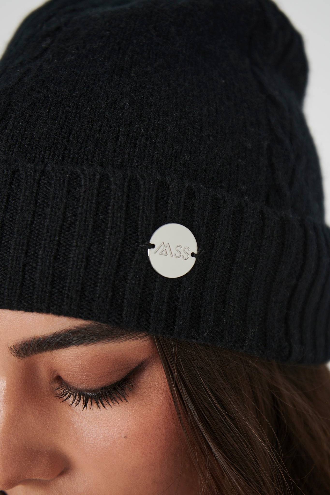 Cashmere Cable Beanie - Black