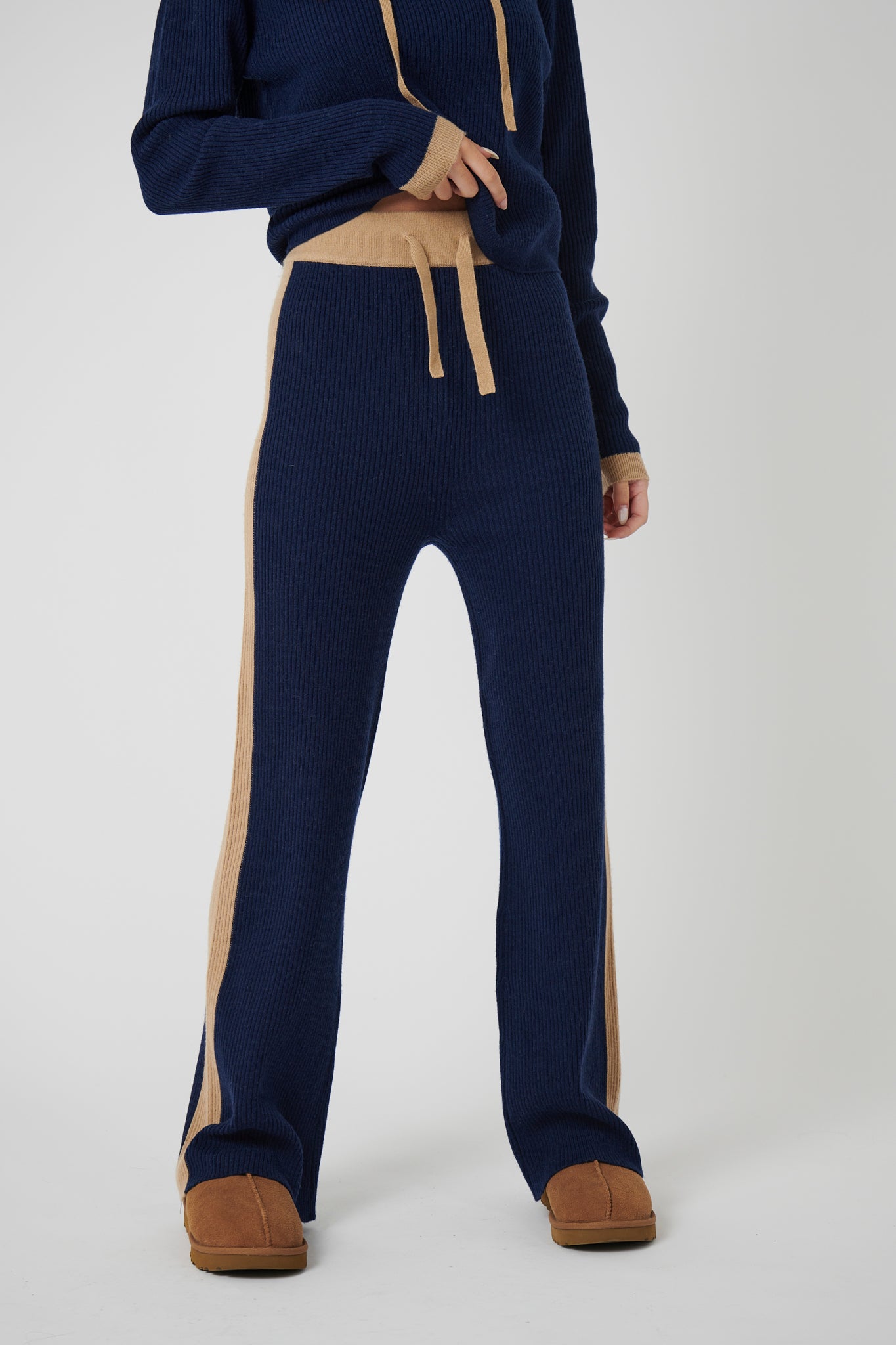 Wide Leg Cashmere Pants - Navy / Camel