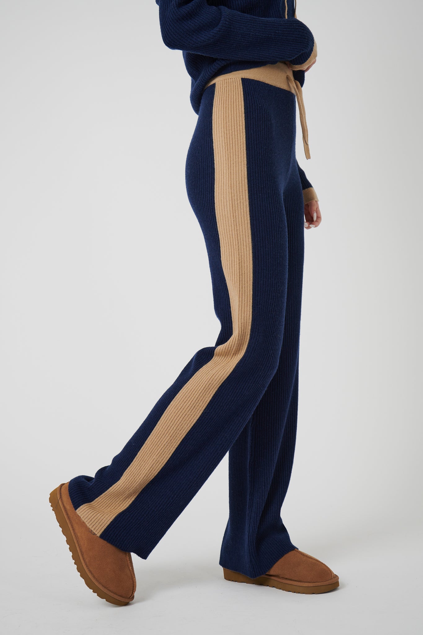 Wide Leg Cashmere Pants - Navy / Camel